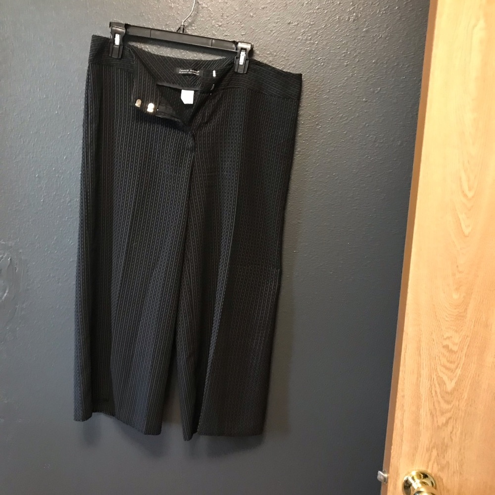 Black Wide-Leg Knit Trousers with Button Front